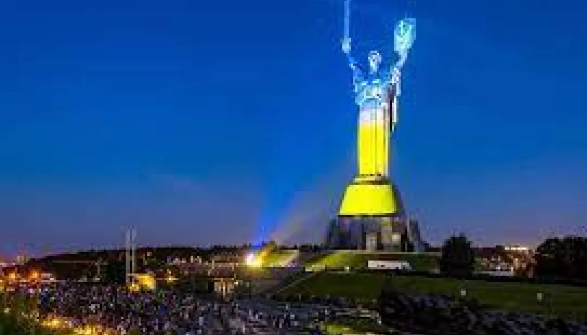 Після зміни герба: монумент &laquo;Батьківщина-мати&raquo; пропонують перейменувати на &laquo;Україна-мати&raquo;