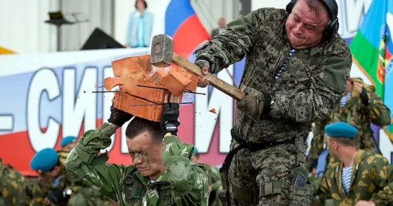 Шойгу принизив залишки російського десанту: дайджест пропаганди за 3 серпня 2023 року