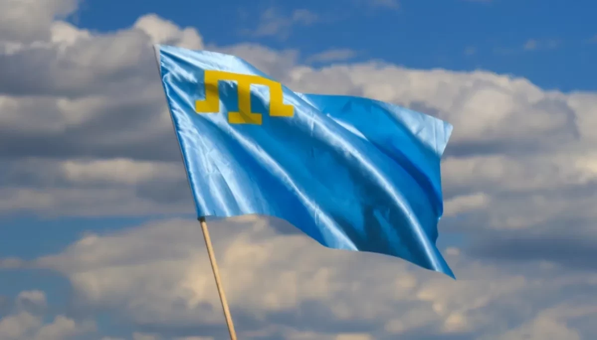 У школах Криму заборонили піднімати кримськотатарський прапор