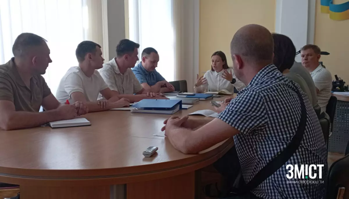Журналістку полтавського видання &laquo;Зміст&raquo; змусили покинути нараду в міськраді на вимогу депутата Євгена Диканя
