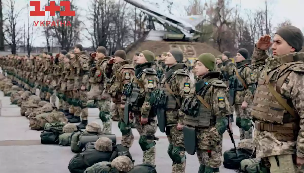 «1+1 Україна» покаже документальний фільм про студентський батальйон, який зупинив ворожу колону танків під Києвом