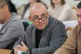Фракція &laquo;Європейська солідарність&raquo; ініціює звільнення члена ЦВК Буглака, який працював дистанційно з Маямі, а до Верховної Ради викликають голову виборчої комісії