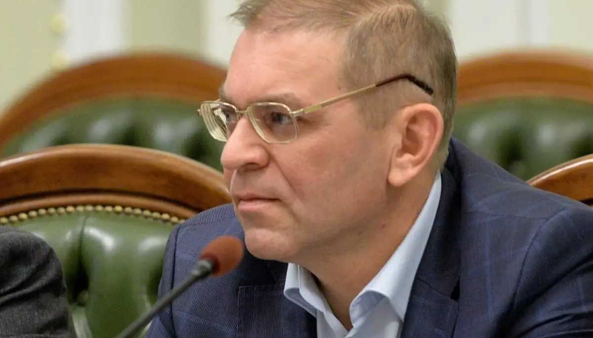 NYT: Найбільшим постачальником зброї в Україні стала компанія, пов'язана з екснардепом Сергієм Пашинським. Раніше його підозрювали в корупції