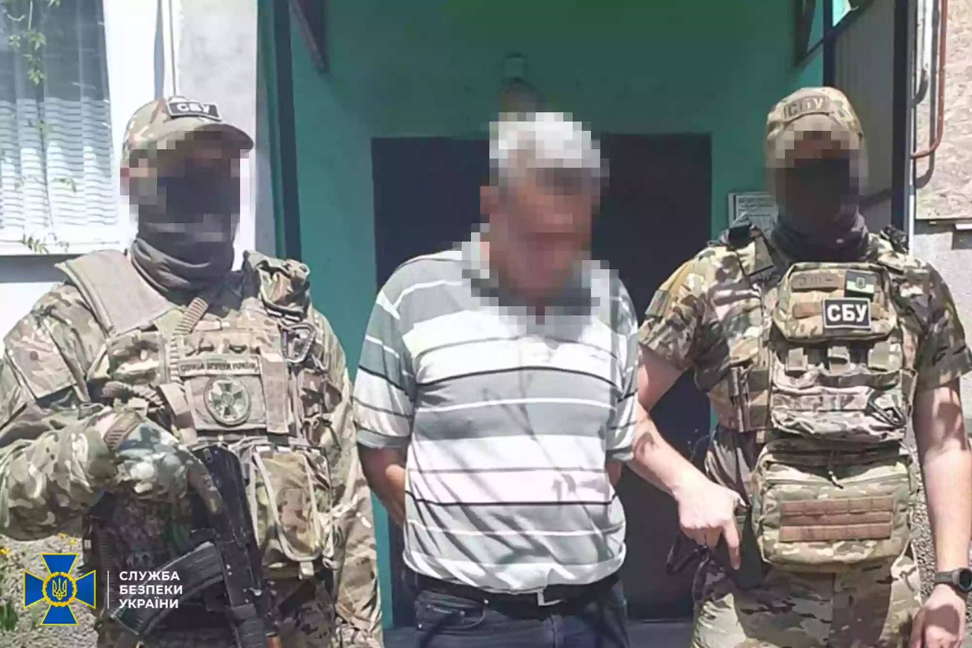 Українські спецслужби затримали на Донеччині  інформатора, який «зливав» ворогу позиції ЗСУ
