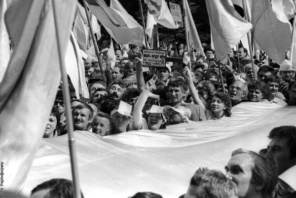 «Він же у вас, у Криму, відпочиває!»: як Ольга Мусафірова шукала Горбачова під час путчу