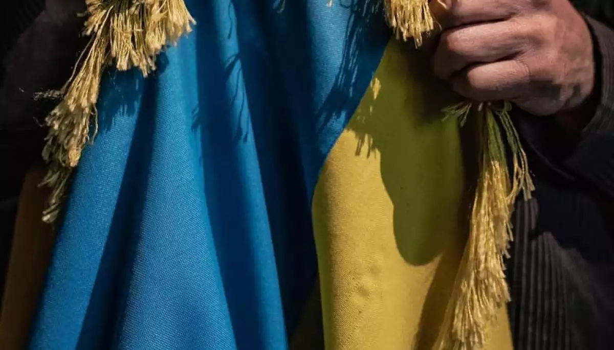 &laquo;Ти в нас, прапоре, модний, крутий. Найкращий!&raquo;. Як українські медійники у День прапора зізнавались йому в любові