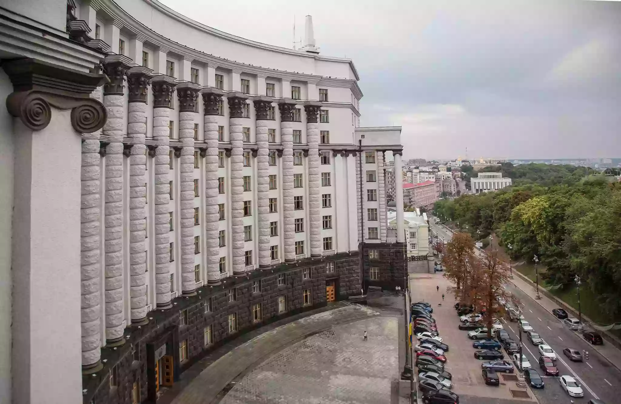 Уряд вніс зміни до постанови про умови оплати праці журналістів державних і комунальних медіа