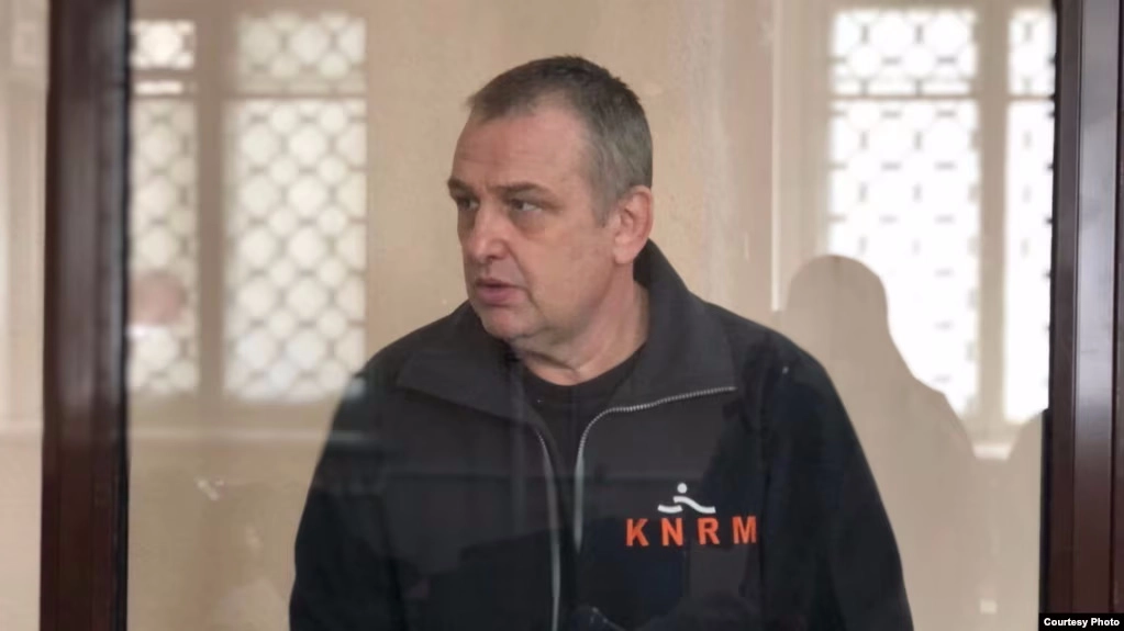 На тлі санкцій ЄС проти причетних до справи Владислава Єсипенка співробітників ФСБ «Радіо Свобода» вкотре вимагає звільнити журналіста