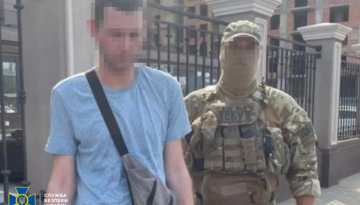В Одесі спіймали російського інформатора, який намагався отримати розвіддані, «зламавши» телефон української військової