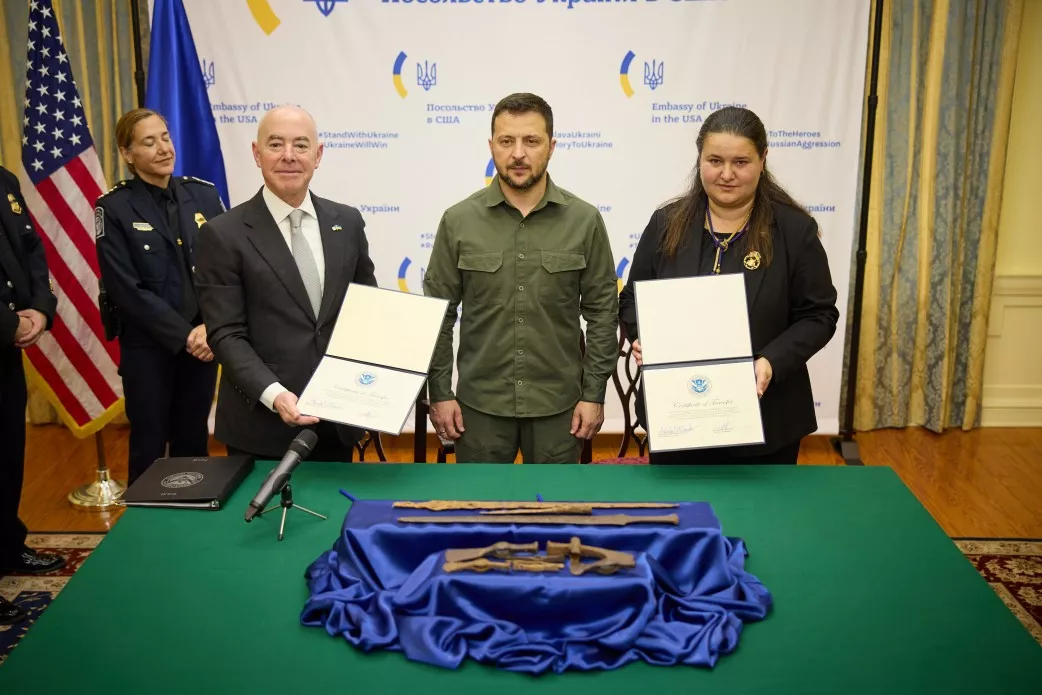 Україна повертатиме вкрадені росіянами культурні цінності через міжнародні судові інституції