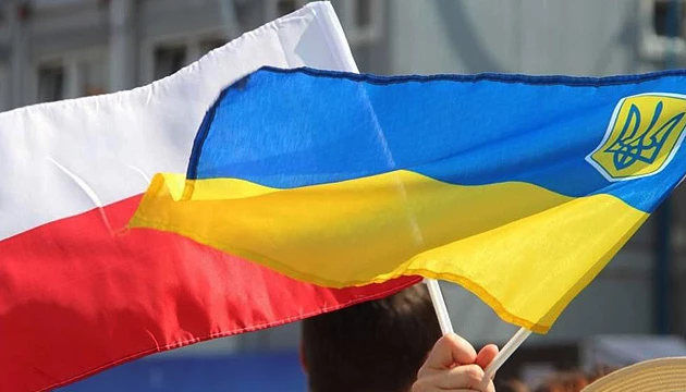 МЗС спростувало інсинуації у польських ЗМІ про &laquo;обіцянку&raquo; Німеччини та Франції забезпечити Україні швидкий вступ до ЄС в обмін на &laquo;повалення&raquo; нинішнього уряду Польщі