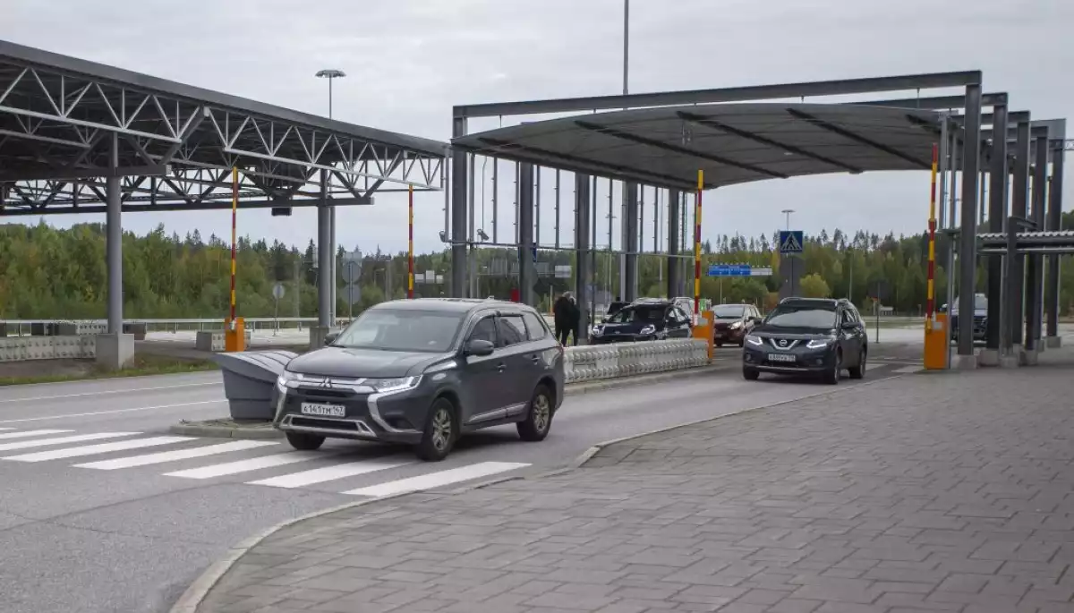 Фінські журналісти виявили поставки до Росії дорогих підсанкційних автомобілів