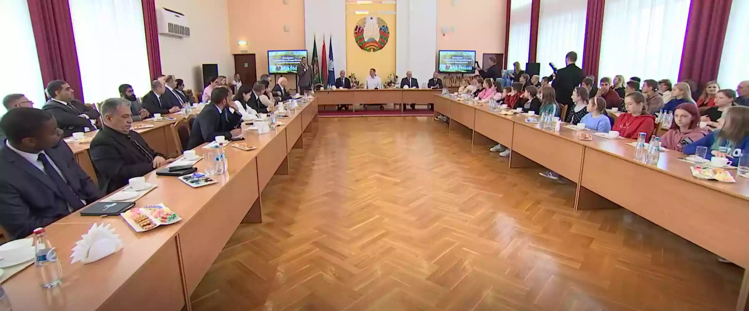 Дипломати &laquo;дружніх&raquo; до Росії країн відвідали у Білорусі дітей, депортованих з України