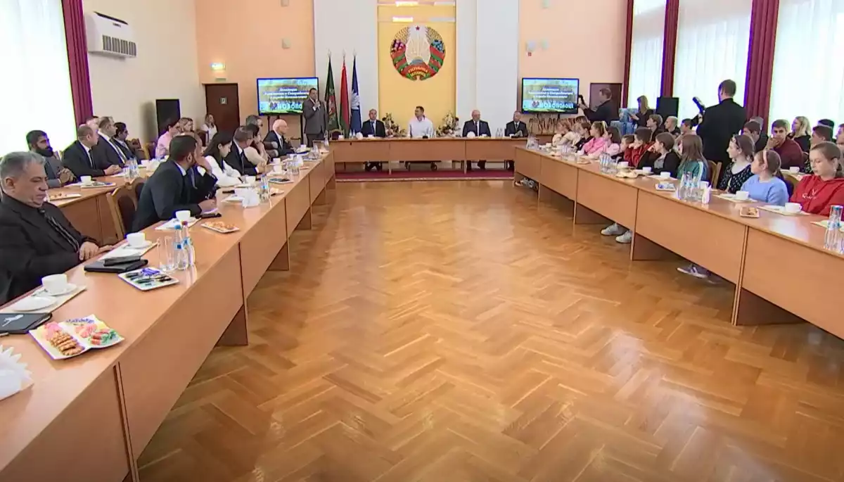 Дипломати &laquo;дружніх&raquo; до Росії країн відвідали у Білорусі дітей, депортованих з України