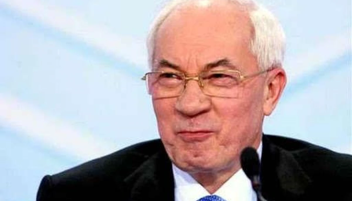 У Києві викрили двох телеграмниць та комунікаційниць експрем'єра Азарова. Йому оголосили нові підозри