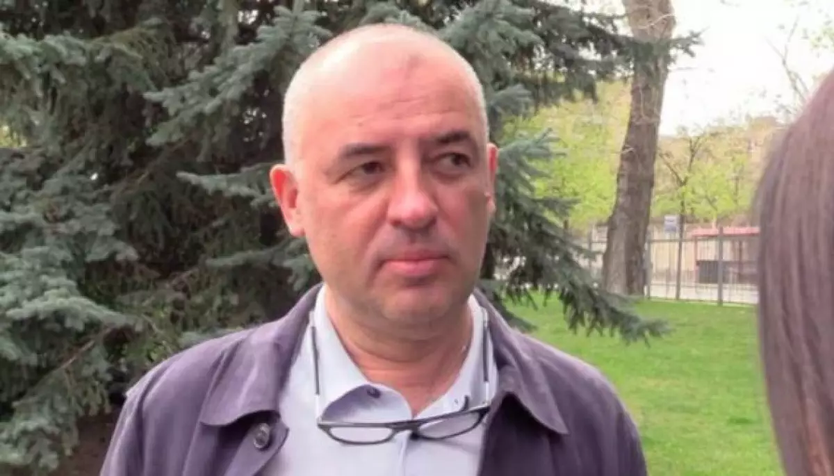 &laquo;Схеми&raquo;: Члена ЦВК Юрія Буглака, який після 24 лютого 2022-го працював дистанційно з Маямі, досі не звільнили з посади