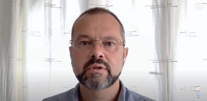 СБУ повідомила про підозру за двома статтями ККУ ексведучому каналів Медведчука Максиму Гольдарбу