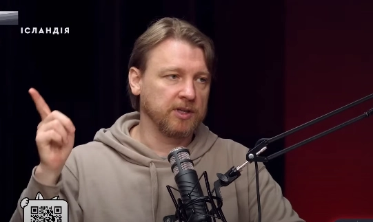 Політтехнолог Володимир Петров заявив, що українців, які виїхали з країни під час війни, треба обмежити у правах і &laquo;карати&raquo;