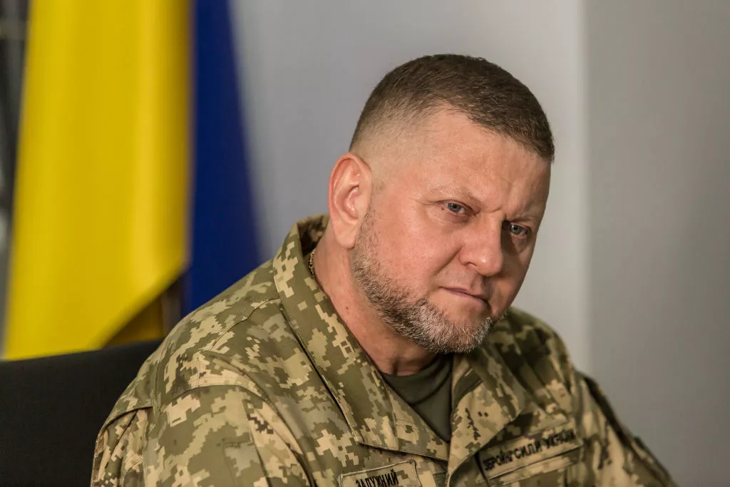 &laquo;Ситуація зайшла у глухий кут, потрібні технології&raquo;: Залужний розповів The Economist про стан на фронті та чого потребує Україна для перемоги