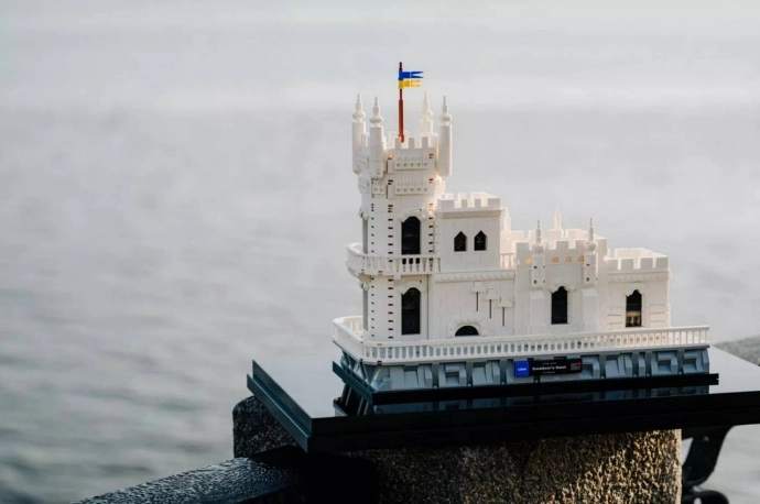 United24 запустив розіграш моделей пам&rsquo;яток України від Lego Creators. Усі виручені кошти підуть на відновлення будинків у Київській області