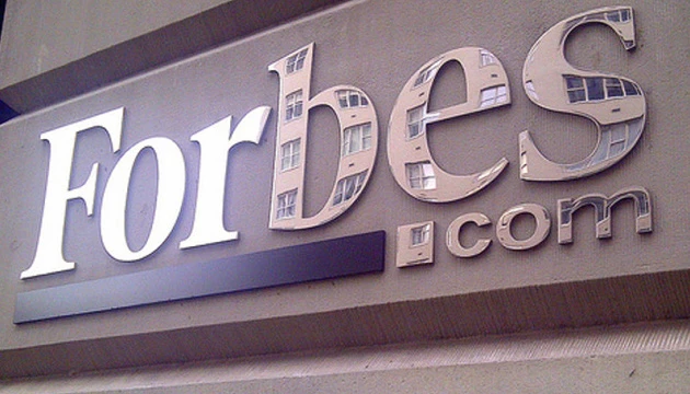 У Forbes розірвали угоду щодо продажу Forbes Global технологічному магнату Расселу, якого підозрюють у зв&rsquo;язках з російським олігархом