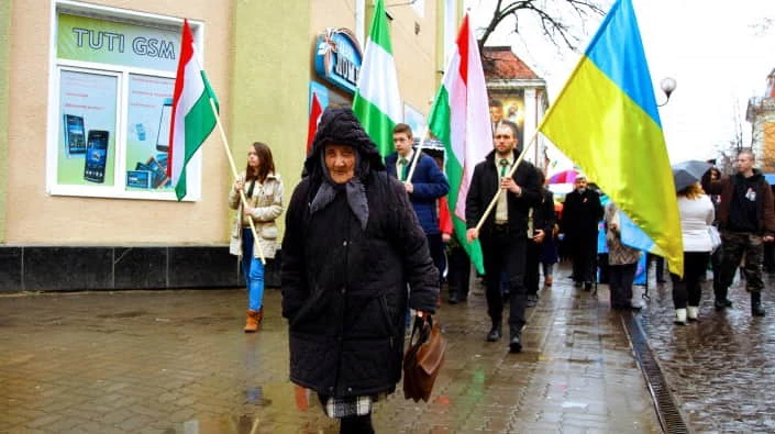 Червоні лінії "угорського" закону: де Київ має відмовитися від поступок на шляху до ЄС