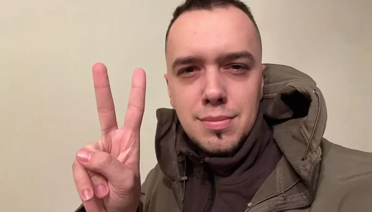 ЗМІ: Блогер Мирослав Олешко міг виїхати за кордон з підробленими документами за понад 10 тисяч доларів