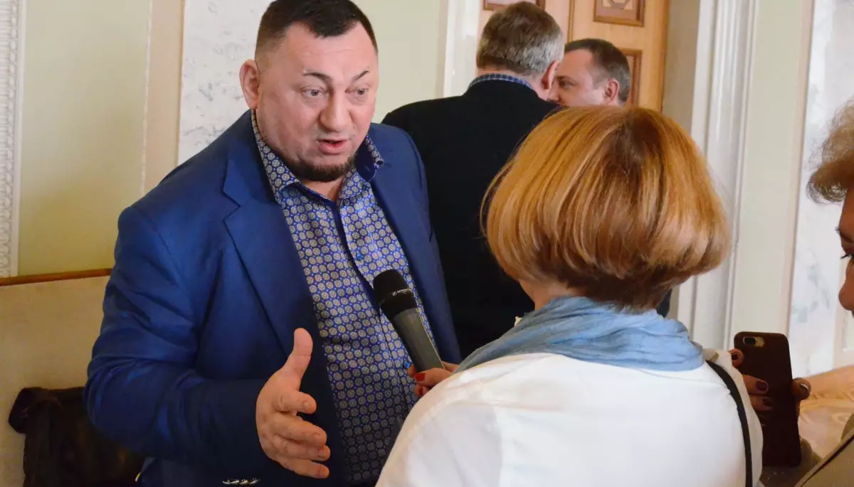 Нардеп Герега відповів &laquo;Схемам&raquo;, коли отримав посвідку на довгострокове проживання в Іспанії та з якою метою