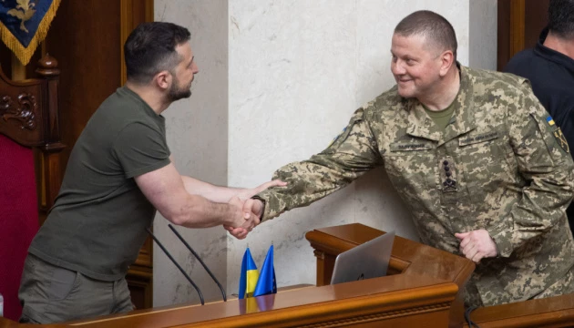 КМІС: Більшість українців довіряють одночасно і Володимиру Зеленському, і Валерію Залужному