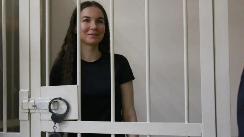 У Росії суд відправив жінку на примусове психіатричне лікування через «фейки про армію»