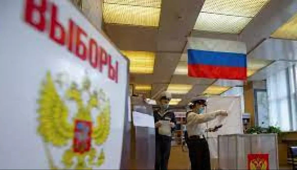 По квартирах на ТОТ «волонтери» та російські солдати примусово збирають підписи на підтримку кандидата в президенти РФ Путіна