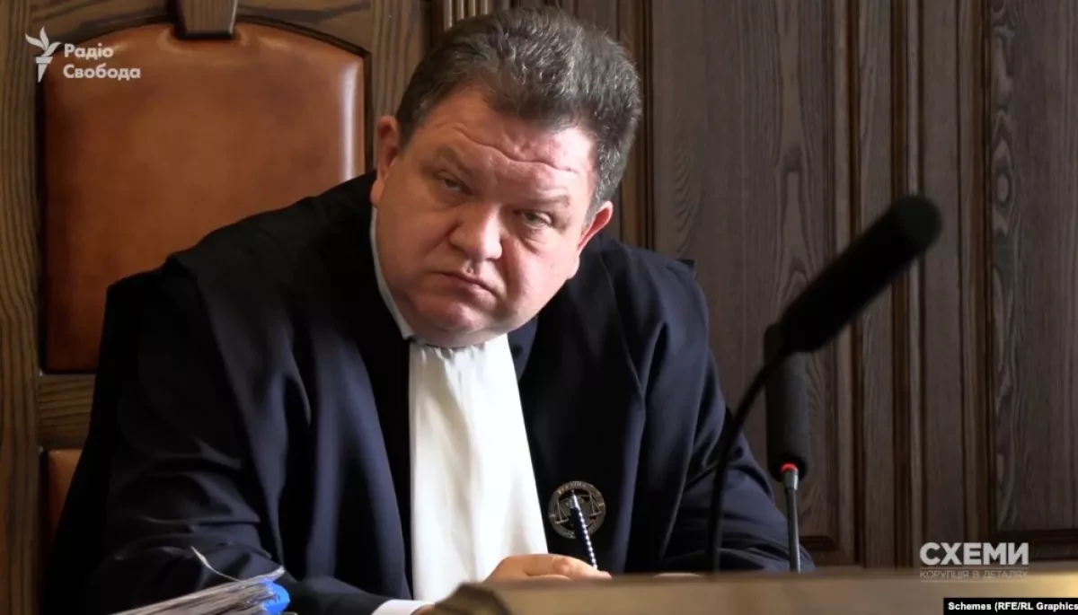 Суд поновив Богдана Львова, у якого «Схеми» знайшли російський паспорт, на посаді судді Верховного Суду
