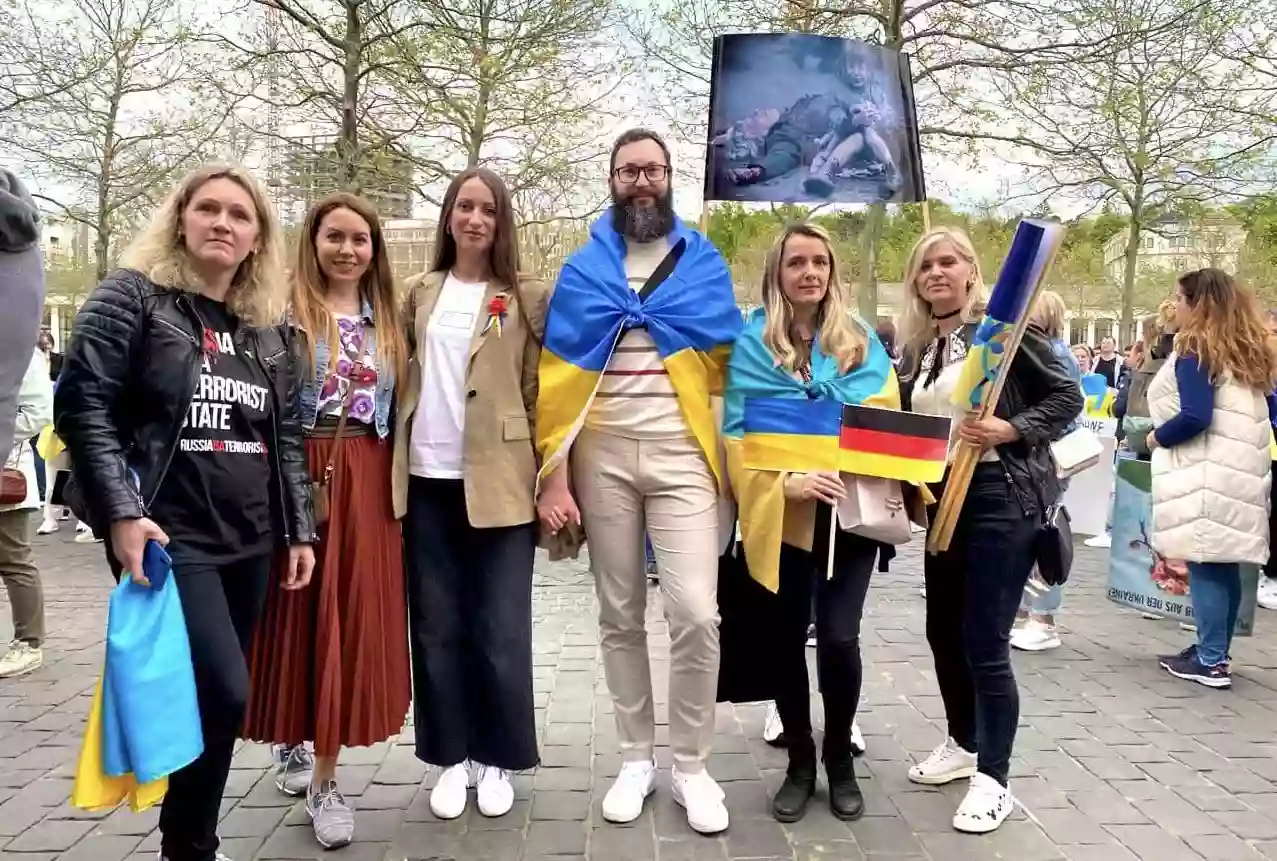 Українських активістів у Німеччині переслідують через критику російської оперної співачки Анни Нетребко