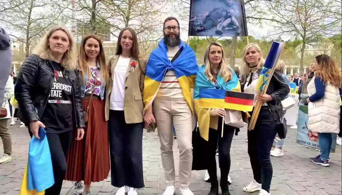 Українських активістів у Німеччині переслідують через критику російської оперної співачки Анни Нетребко