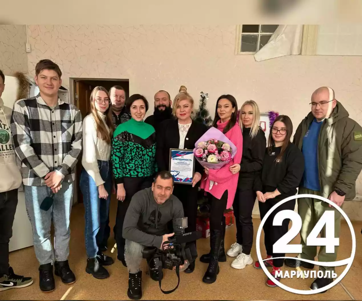 Маріупольські медіаколаборанти отримали грамоти і квіти за співпрацю з окупантами