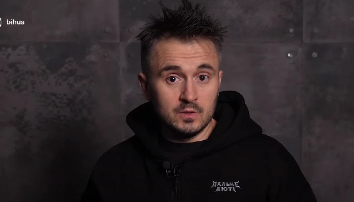 &laquo;30 похмурих хмирів&raquo; і камери в номерах дівчат: Денис Бігус розповів деталі про масштаб спецоперації зі стеження за командою Bihus.Info