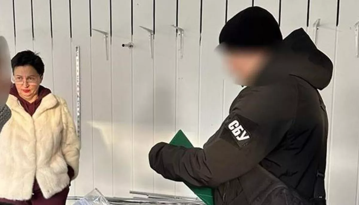 У Чернівцях вручили підозру соратниці антивакцинатора Стахіва, якого звинувачують у намаганні повалення конституційного ладу в Україні