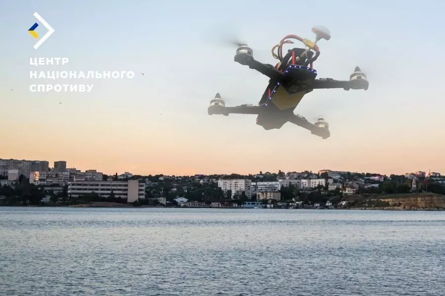 Окупанти агітують студентів Криму ставати операторами FPV-дронів та пропонують контракт зі збройними силами РФ