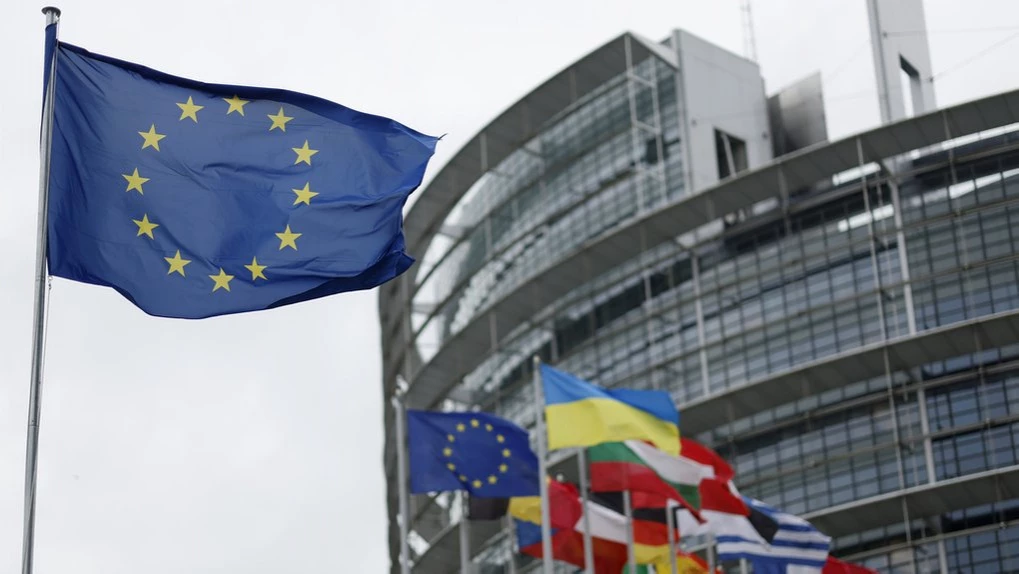 Євросоюзу вдалося ухвалити рішення про виділення 50 млрд євро допомоги Україні
