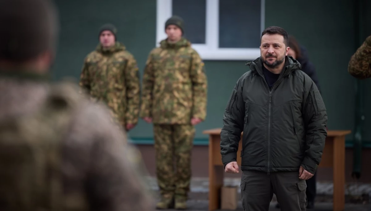 «Дозволяє ворогу визначити геолокацію»: Зеленського розкритикували за відео з центру підготовки бійців (ОНОВЛЕНО)
