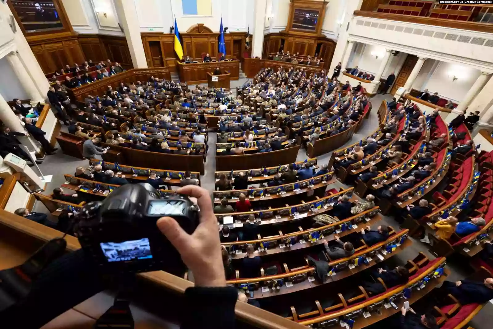 Верховну Раду закликають допустити журналістів до своїх засідань і в кулуари