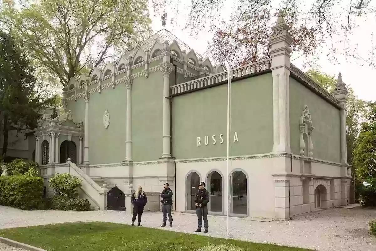 Цьогорічна Венеційська бієнале відбудеться без митців з Росії
