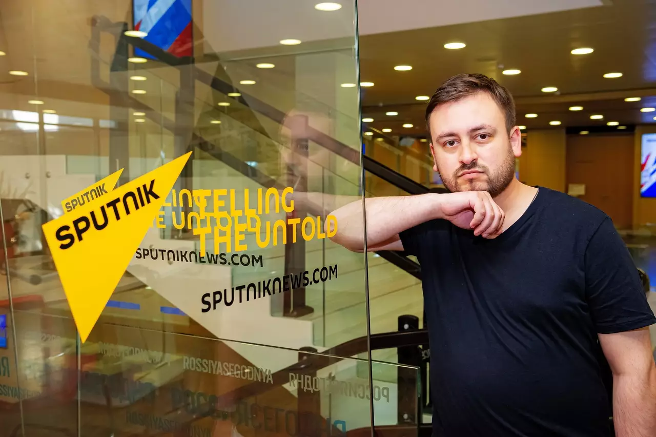 Колишній шефредактор проросійського медіа «Sputnik Литва» Марат Касем здався спецслужбам Латвії (ВІДЕО)