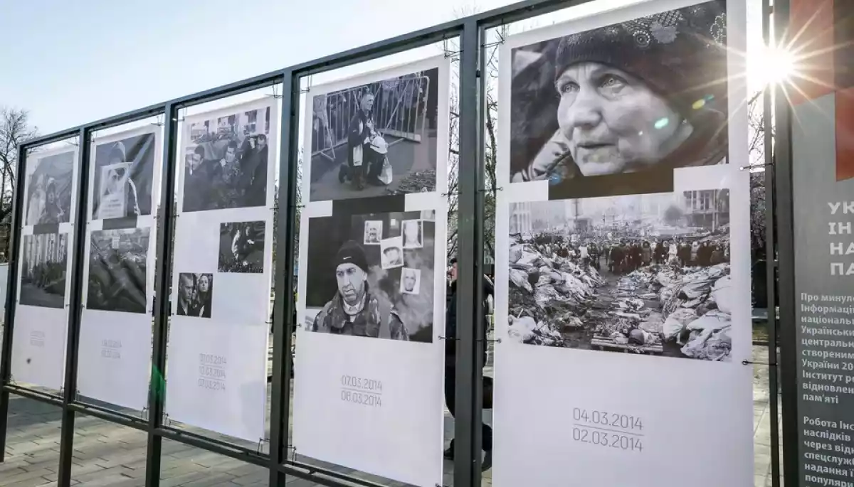 У Києві відкрили виставку бельгійського фотографа Джима Сюмкая, який фіксував події Революції гідності