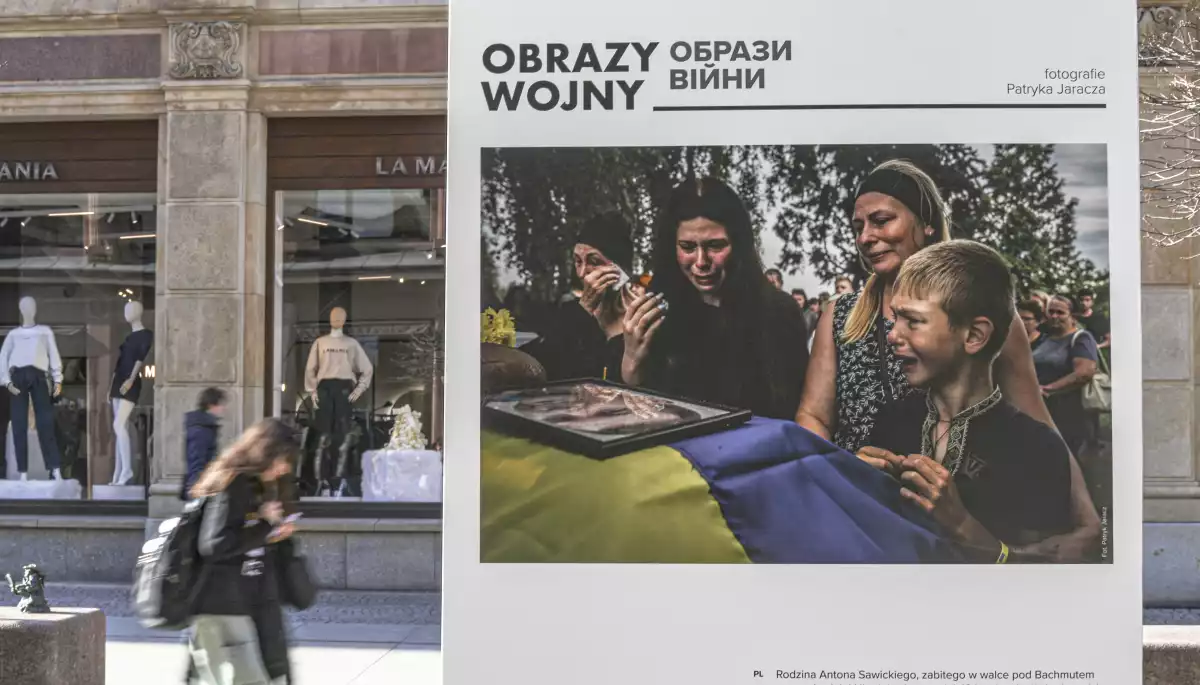 В Польщі відкрили цикл виставок &laquo;Злочини Росії&raquo; до річниці повномасштабного вторгнення