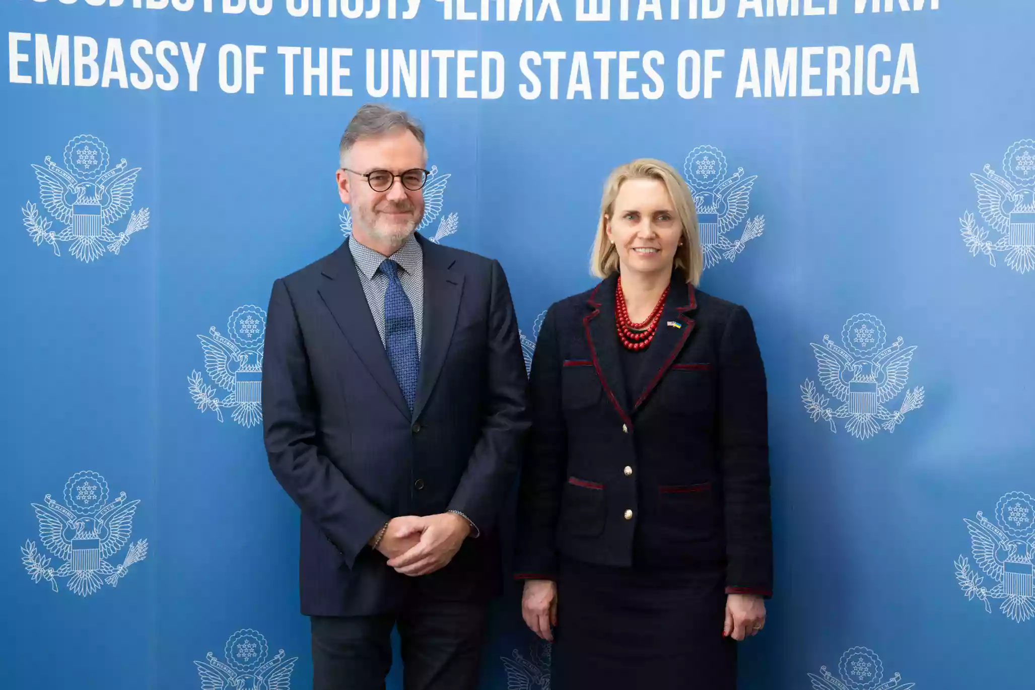 Президент &laquo;Радіо Свобода&raquo; обговорив з посолкою США звільнення журналіста Владислава Єсипенка