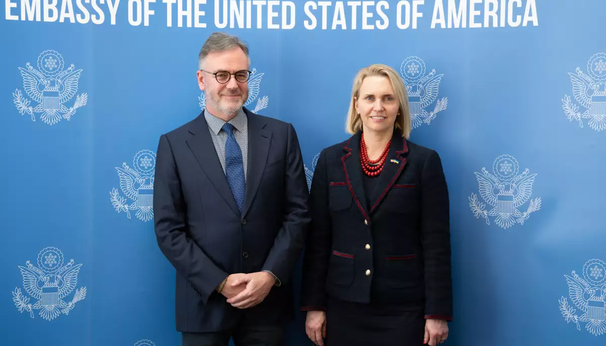 Президент &laquo;Радіо Свобода&raquo; обговорив з посолкою США звільнення журналіста Владислава Єсипенка