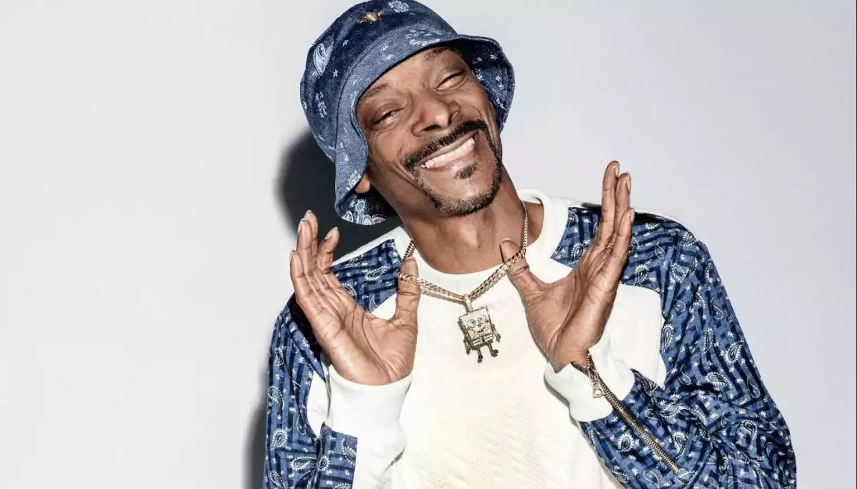 Репер Snoop Dogg надів прикрасу, створену на підтримку України. Чому не варто цьому радіти