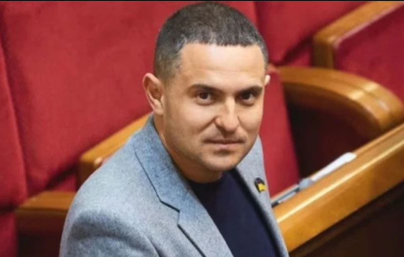 У Криму працюють зарядні станціі, виготовлені у Харкові на заводі з орбіти «слуги народу» Куницького, — «Схеми»