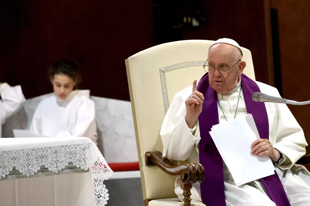 Як Папа «вболіває» за Росію. Шпальти світових видань — про слова Понтифіка про «білий прапор»